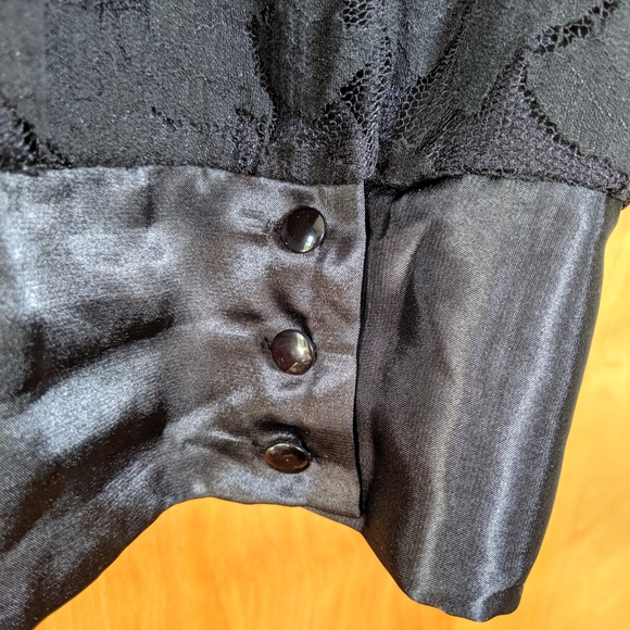 Lane Bryant black lace blouse, size 18 - Picture 5 of 6